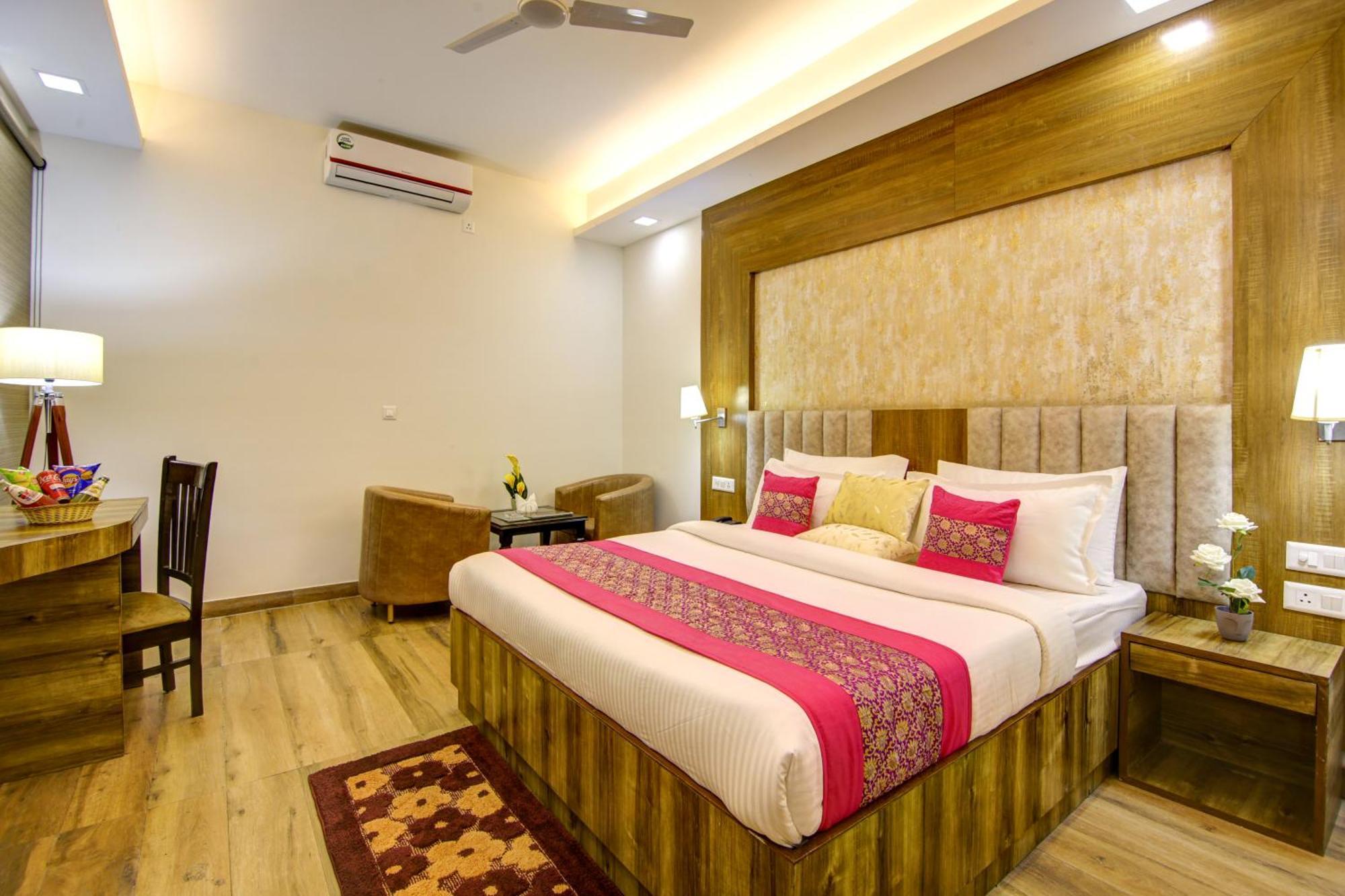 Hotel The Prithvi Near Delhi Airport Neu-Delhi Exterior foto