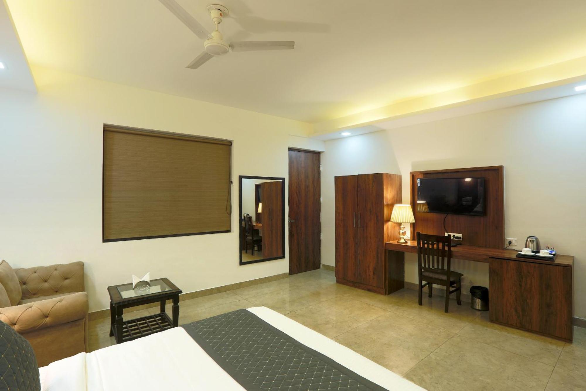 Hotel The Prithvi Near Delhi Airport Neu-Delhi Exterior foto